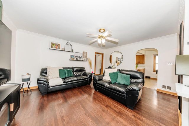 2520 W Morgan AVENUE, Milwaukee, WI 53221