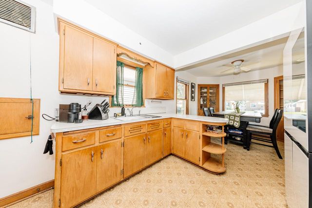 2520 W Morgan AVENUE, Milwaukee, WI 53221