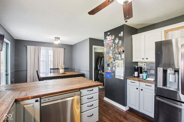 1694 Williamsburg Lane, Franklin, IN 46131