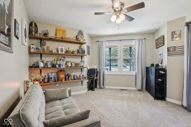 1694 Williamsburg Lane, Franklin, IN 46131