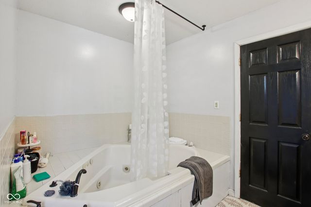 1694 Williamsburg Lane, Franklin, IN 46131