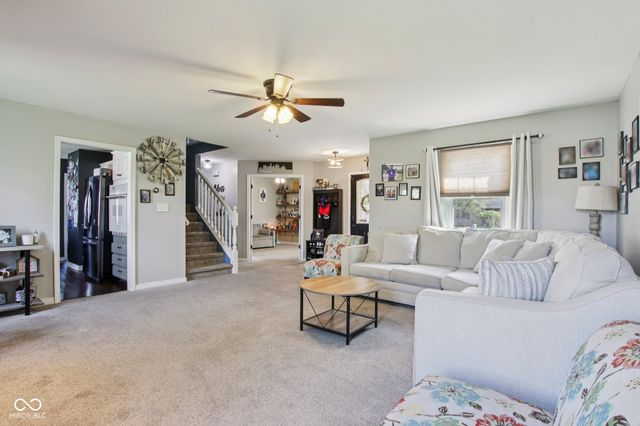 1694 Williamsburg Lane, Franklin, IN 46131