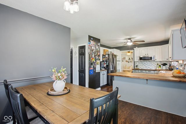 1694 Williamsburg Lane, Franklin, IN 46131