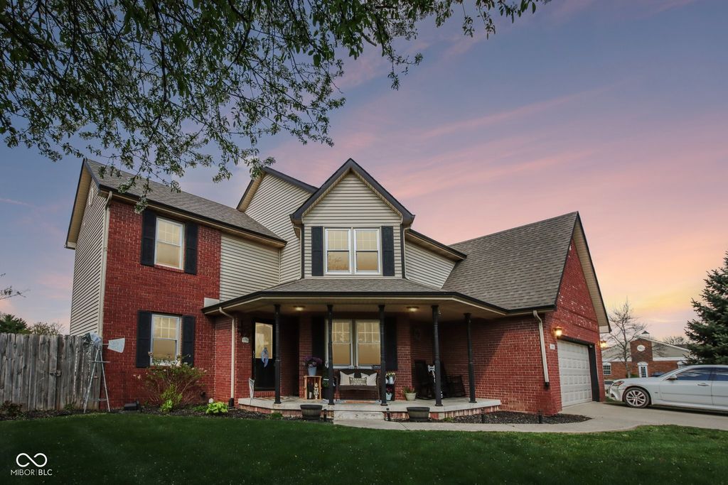 1694 Williamsburg Lane, Franklin, IN 46131