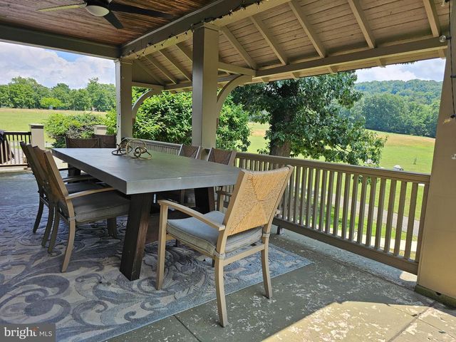 13245 BUENA VISTA RD, Waynesboro, PA 17268