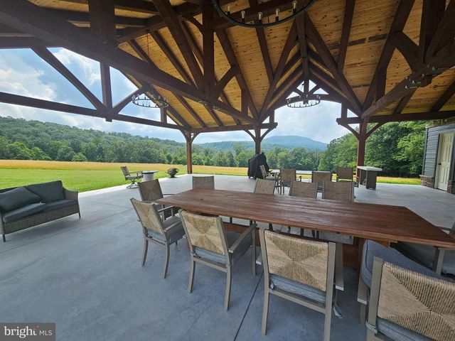 13245 BUENA VISTA RD, Waynesboro, PA 17268