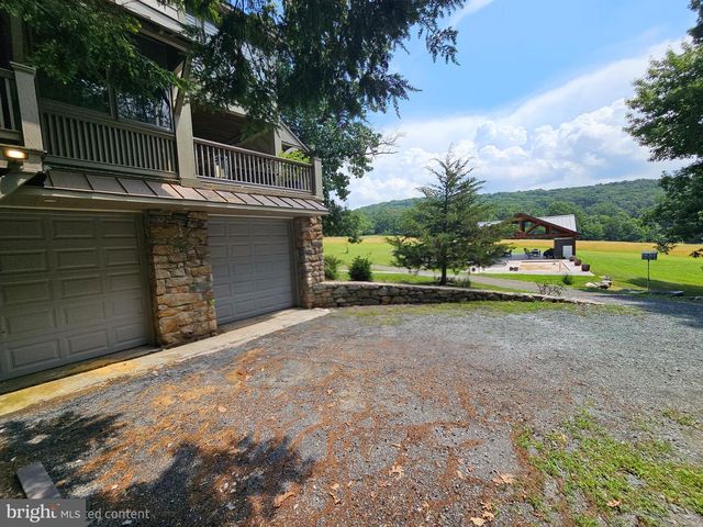13245 BUENA VISTA RD, Waynesboro, PA 17268