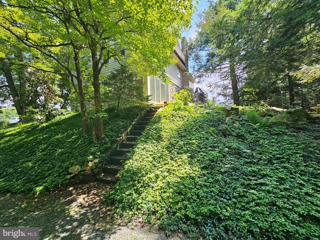 13245 BUENA VISTA RD, Waynesboro, PA 17268
