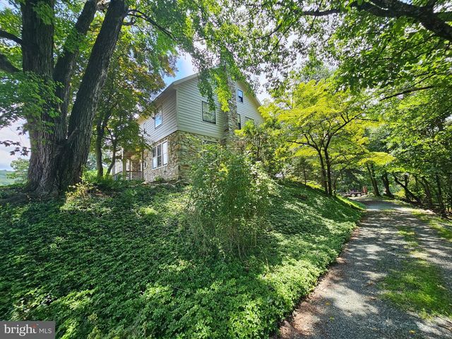13245 BUENA VISTA RD, Waynesboro, PA 17268