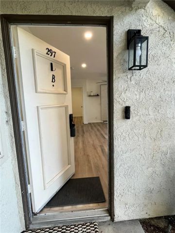 23335 La Crescenta, Mission Viejo, CA 92691