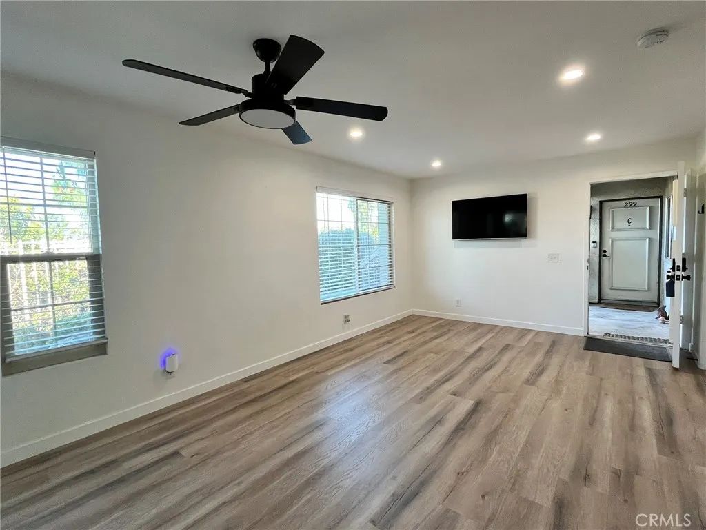 23335 La Crescenta, Mission Viejo, CA 92691
