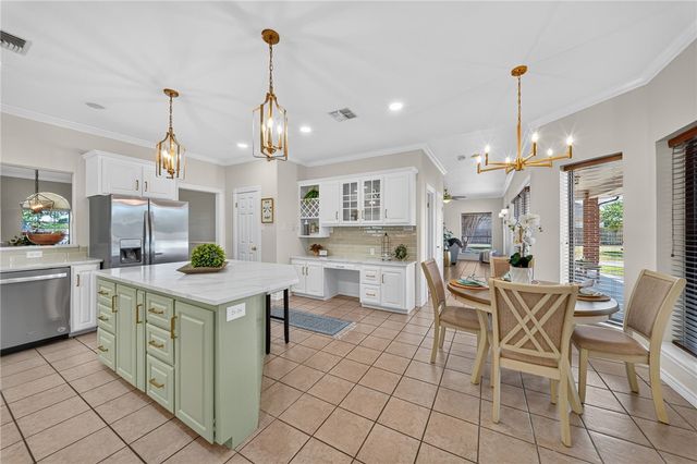 5625 King Acres Dr 1, Corpus Christi, TX 78414