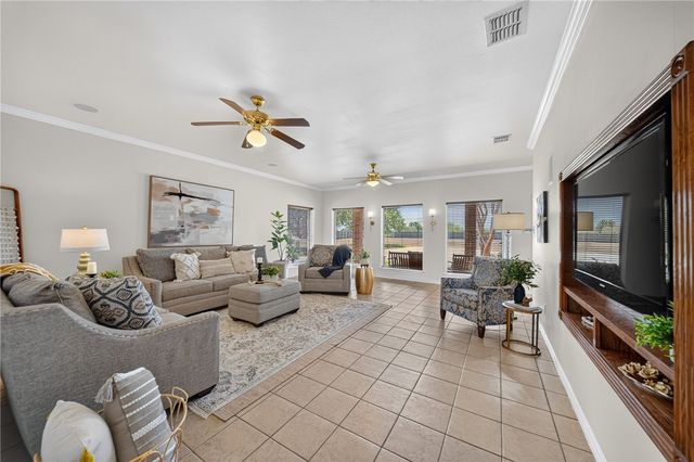 5625 King Acres Dr 1, Corpus Christi, TX 78414