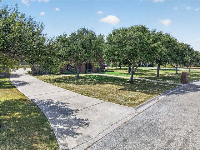 5625 King Acres Dr 1, Corpus Christi, TX 78414