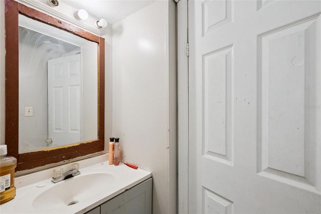 1426 18TH STREET, Orlando, FL 32805
