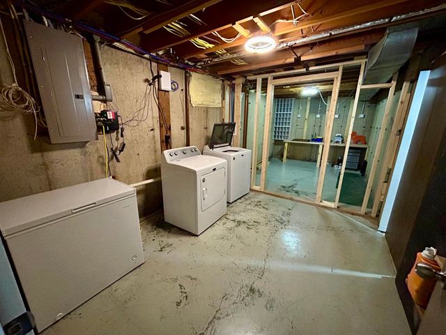 913 20th St. NW, Minot, ND 58703