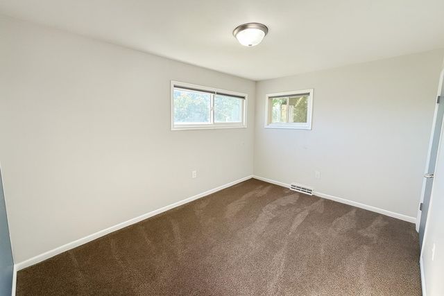 913 20th St. NW, Minot, ND 58703