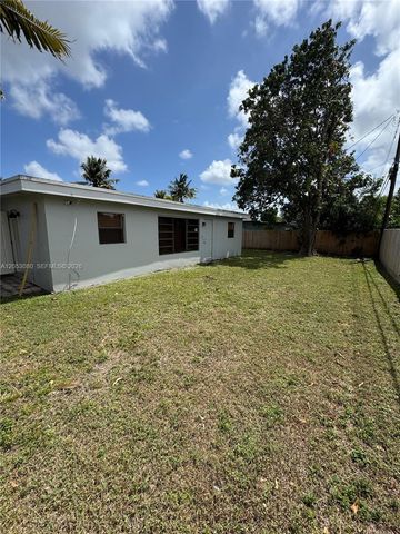 649 W Evanston Cir, Fort Lauderdale, FL 33312