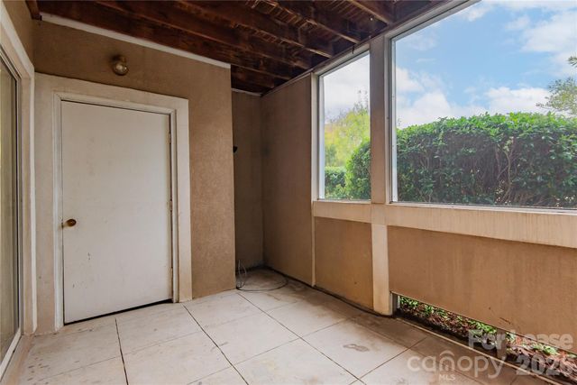 9205 Ravenwing Drive, Charlotte, NC 28262