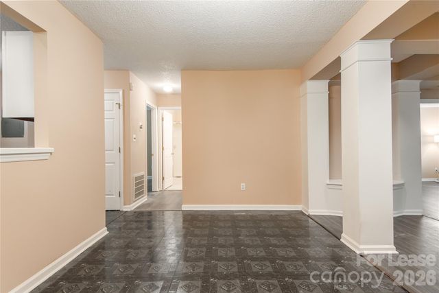 9205 Ravenwing Drive, Charlotte, NC 28262