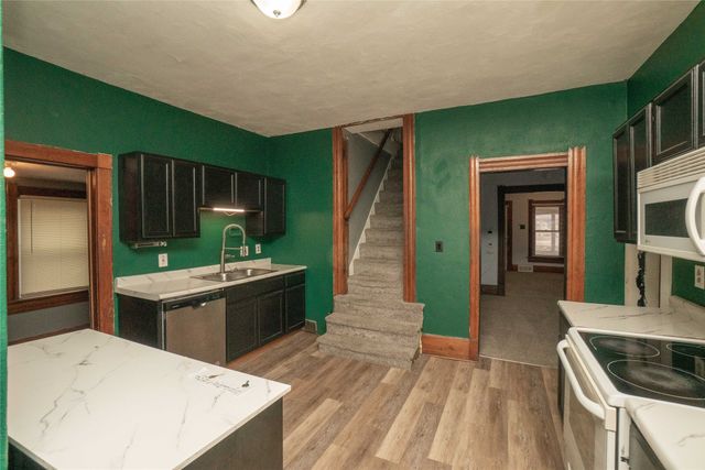 1841 Des Moines Street, Des Moines, IA 50316