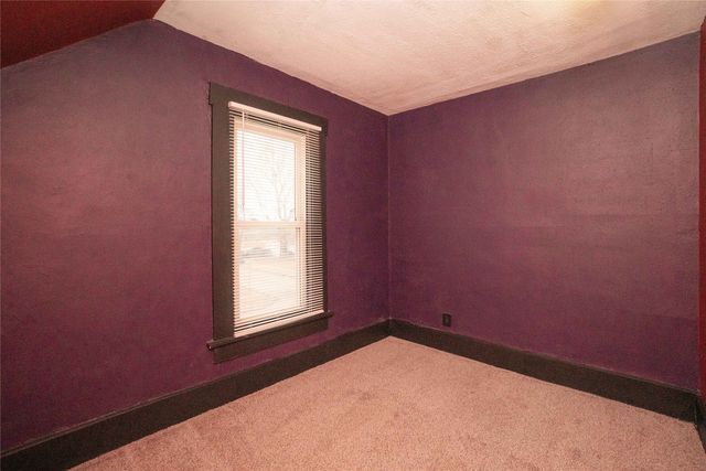 1841 Des Moines Street, Des Moines, IA 50316