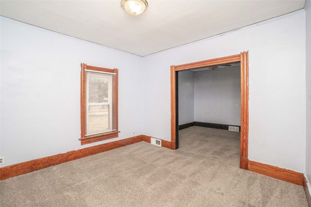 1841 Des Moines Street, Des Moines, IA 50316