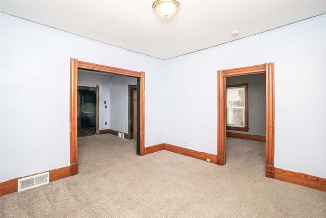 1841 Des Moines Street, Des Moines, IA 50316