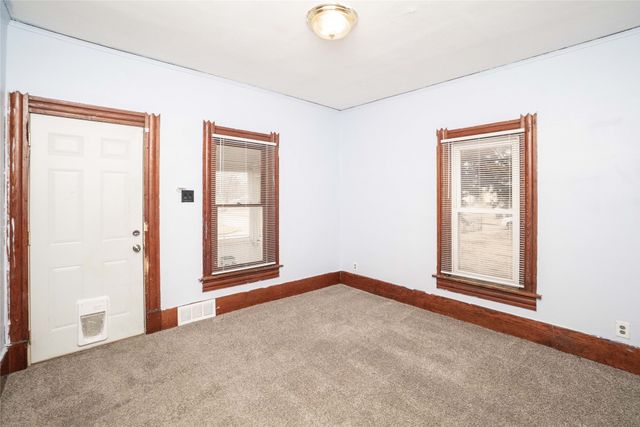 1841 Des Moines Street, Des Moines, IA 50316