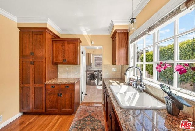 2940 Cardiff Avenue, Los Angeles, CA 90034