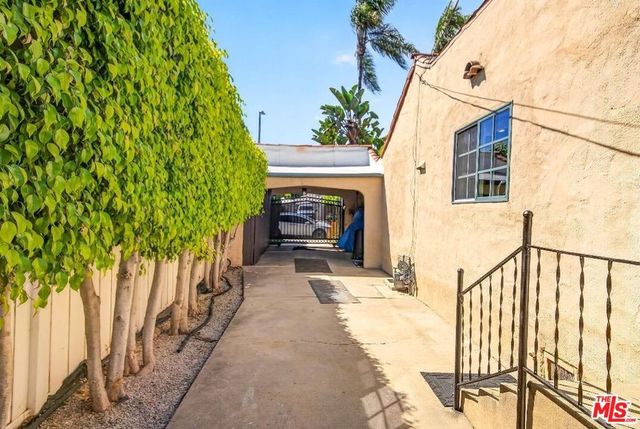 2940 Cardiff Avenue, Los Angeles, CA 90034