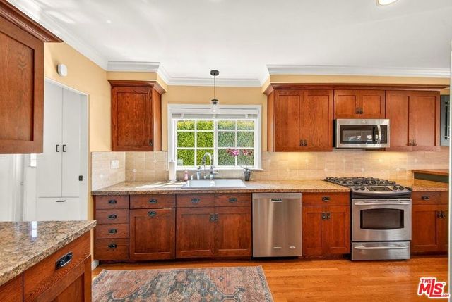2940 Cardiff Avenue, Los Angeles, CA 90034