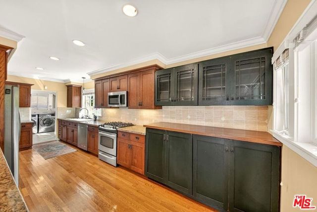 2940 Cardiff Avenue, Los Angeles, CA 90034