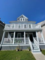 16-18 Brackett Street 2, Boston, MA 02135