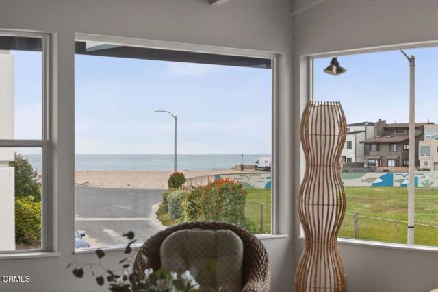 1248 Marthas Vineyard Court, Ventura, CA 93001