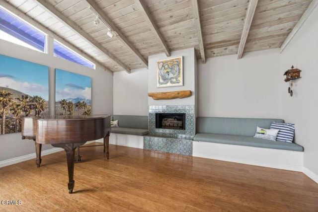 1248 Marthas Vineyard Court, Ventura, CA 93001