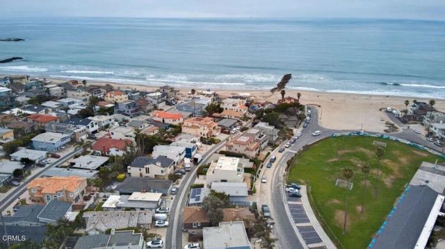 1248 Marthas Vineyard Court, Ventura, CA 93001