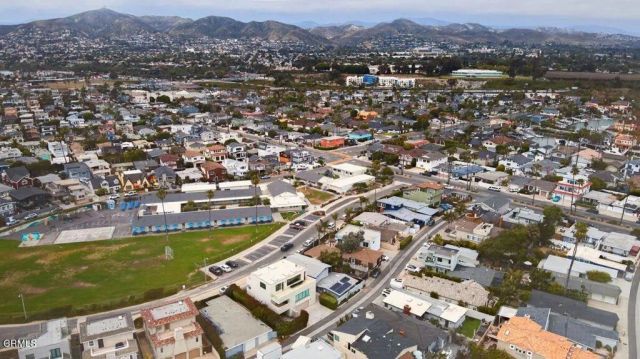 1248 Marthas Vineyard Court, Ventura, CA 93001