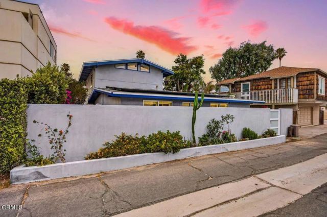 1248 Marthas Vineyard Court, Ventura, CA 93001