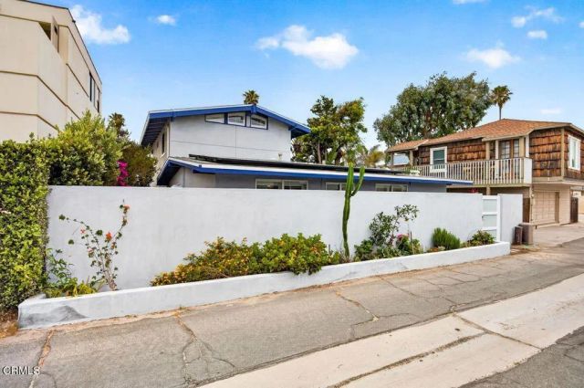 1248 Marthas Vineyard Court, Ventura, CA 93001