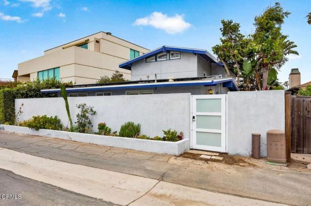 1248 Marthas Vineyard Court, Ventura, CA 93001