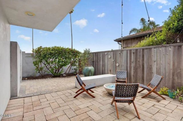 1248 Marthas Vineyard Court, Ventura, CA 93001
