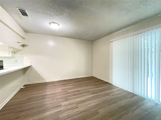 904 N Meadows DR D, Austin, TX 78758