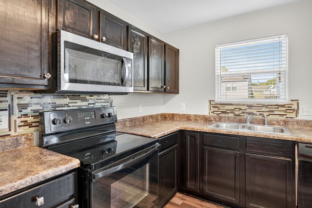 108 Suggs Dr, Lebanon, TN 37087