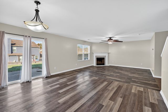 108 Suggs Dr, Lebanon, TN 37087