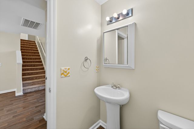 108 Suggs Dr, Lebanon, TN 37087