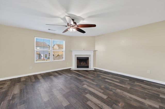 108 Suggs Dr, Lebanon, TN 37087