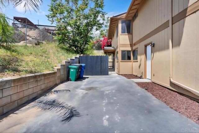 11961 Sapota Dr, Lakeside, CA 92040