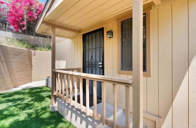11961 Sapota Dr, Lakeside, CA 92040