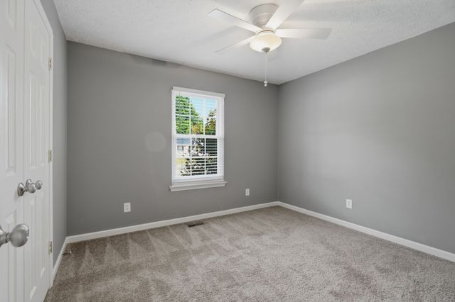 708 Eaglesham Dr, Christiana, TN 37037